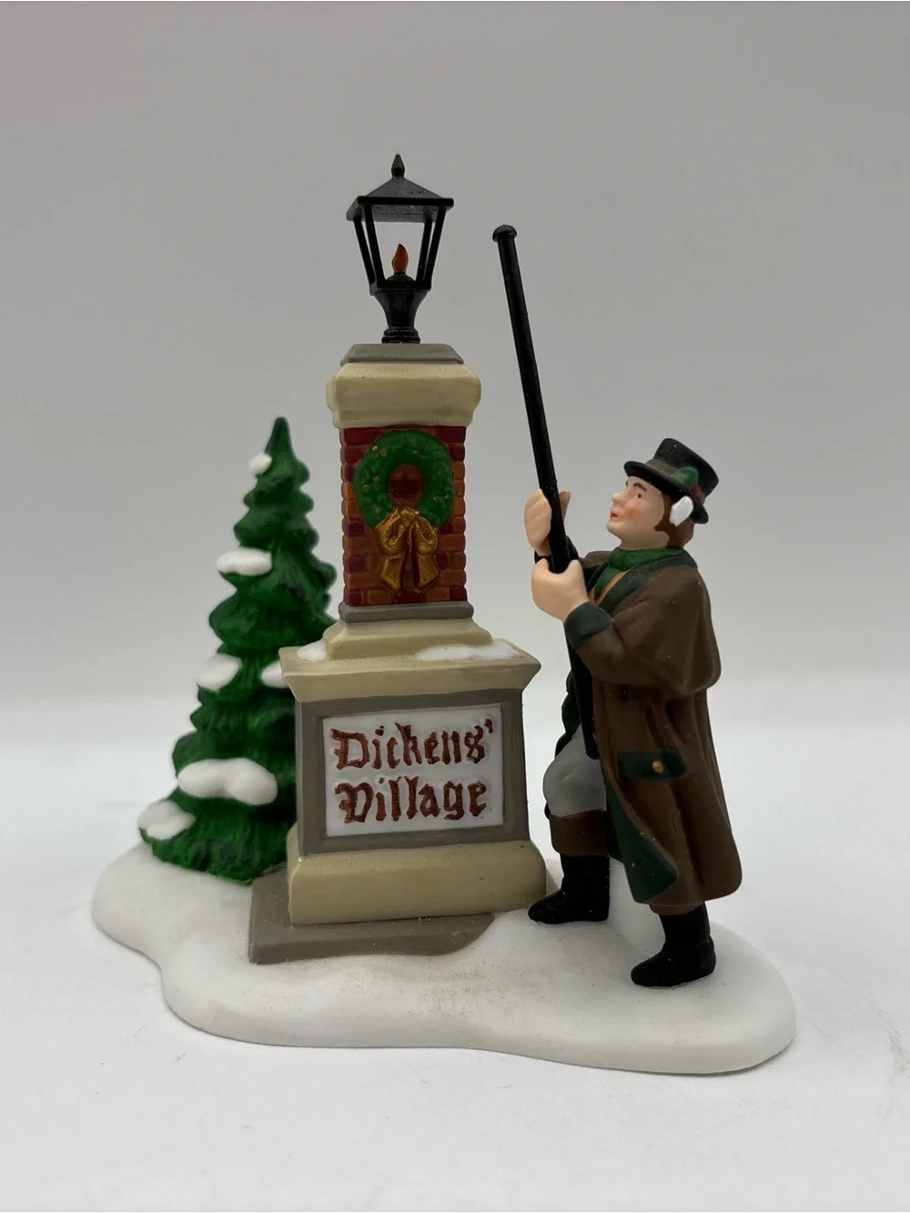Department 56 1995 Vintage Heritage Village Collection Ye Olde Lamplighter 58393
